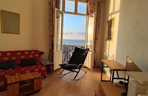 Le Treport Apartment | Vue panoramique sur la mer et les falaises