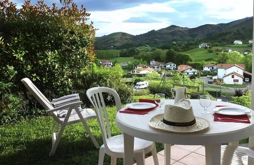 Sare Apartment | VVF Basque Country Sare La Rhune * - Apartment 1 room - Home baby cot impossible 3 people