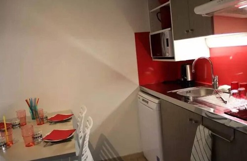 Collonges-la-Rouge Apartment | VVF Collonges-la-Rouge * - 3 Room Gîte 6 People 2 babies 2 shower rooms