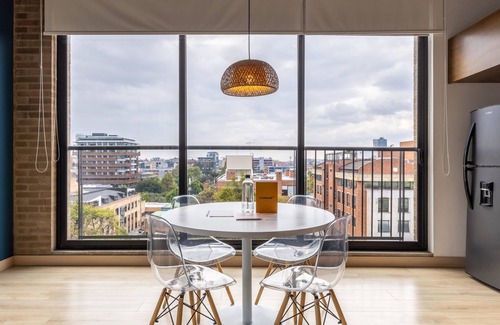 Chico Reservado Apartment | w Classy Loft in Parque 93