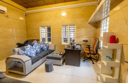 Kochi Hotel | W&H View Residency