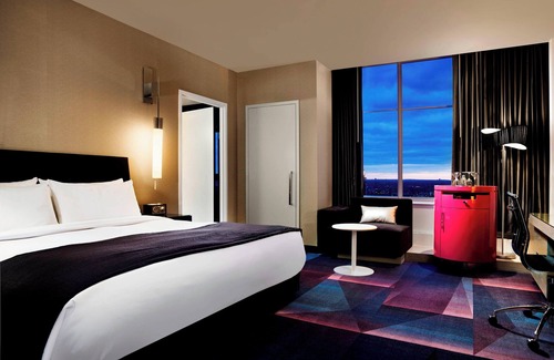 Downtown Minneapolis Hotel | W Minneapolis - The Foshay