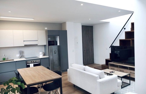 Antiguo Country Apartment | w*| Modern Duplex in Parque Virrey