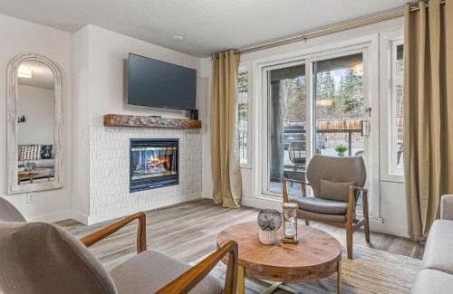 Canmore Apartment | W116 NEW! Central Canmore- Whimsical Mountain Retreat