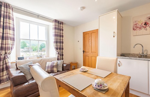 Bala Cottage | WAEDOG BACH, romantic, character holiday cottage in Rhos-Y-Gwaliau