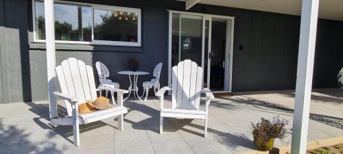 Waikanae House | Waikanae Beach Suite Retreat