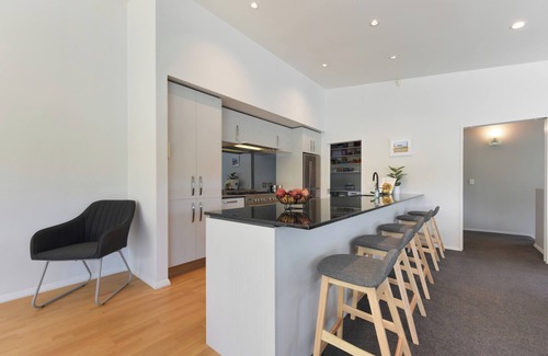 Waikawa Bay House | Waikawa Bay View - Waikawa Holiday Home