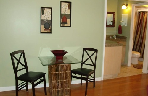 Waikiki Apartment | ~Waikiki~ LOWEST RATES IN AREA ~ Studio ~ Fully Furn ~ Blocks to Beach ~