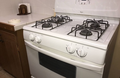 Waikiki Apartment | ~Waikiki~ LOWEST RATES IN AREA ~ 1 Bedroom ~ Fully Furn ~ Blocks to Beach ~
