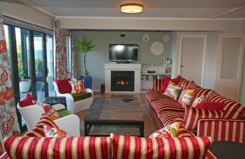 Onetangi House | Wairua - Stay Waiheke