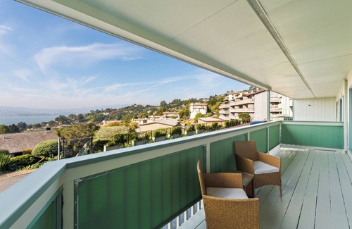 Belvedere Tiburon Apartment | Wake up to breathtaking bay views in Tiburon