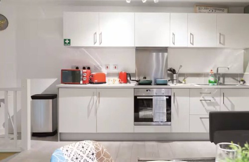 Wakefield Apartment | Wakefield Hideaway – 2BR Comfort for 4