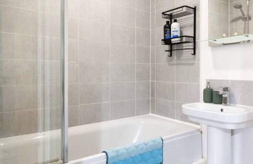 Wakefield Apartment | Wakefield Hideaway – 2BR Comfort for 4