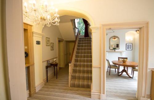 Lofthouse Hotel | Wakefield Limes Lodge