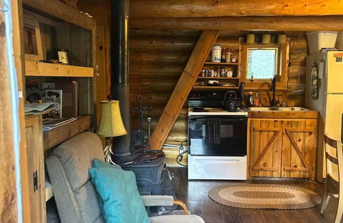 Silver Gate Cabin | Walden Cabin Yellowstone