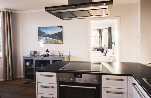 Baerenburg Apartment | Waldfrieden - maple avenue