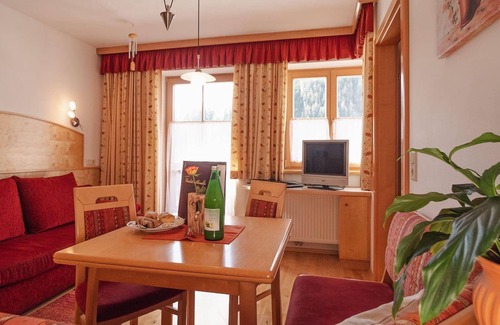 Schildlehen Apartment | Waldrebe /fewo, 2 Schlafräume, 2 Badezimmer - Zeiserhof