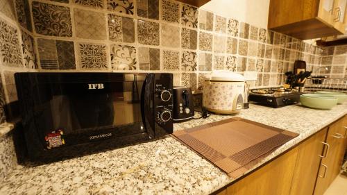 Nishat-Shalimar Apartment | Walisons Homestay Abelia
