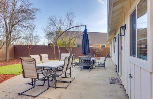 Murphys House | Walk Downtown Remodeled Home in Murphys with Yard!