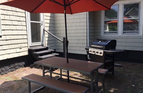 Saratoga Springs House | Walk to all in this 5-bedroom house in charming Saratoga Springs with AC, WiFi!