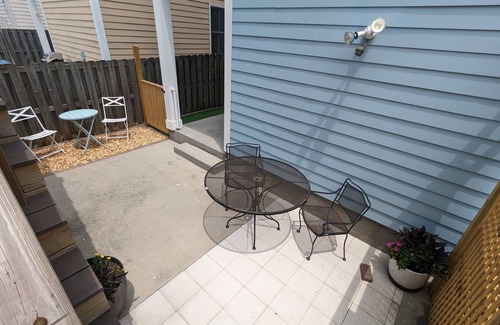 Thomas Square House | Walk to bars & restaurants! Minutes to downtown - 20 minutes to the beach