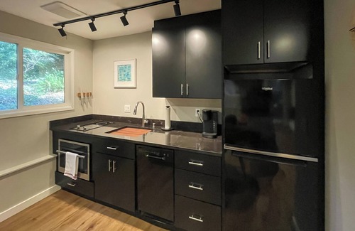 Bainbridge Island Apartment | Walk to Beach + Village: Bainbridge Island Gem!