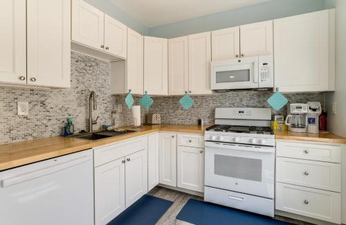 Wildwood Apartment | Walk to Beach and Explore Boardwalk Wildwood Escape