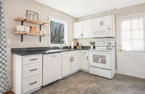 Pipes Cove House | Walk to Beach and Greenport Village, Two King Beds
