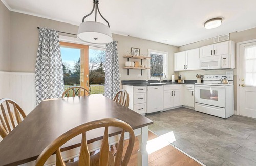 Pipes Cove House | Walk to Beach and Greenport Village, Two King Beds