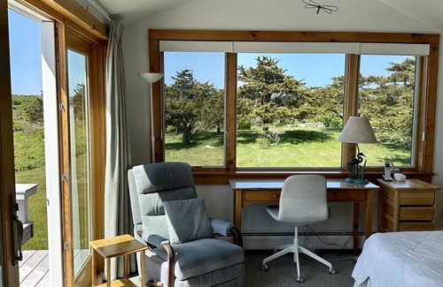 Chilmark House | Walk to Beach, Kayak from Backyard Dock, Ocean & Squibnocket Pond Views
