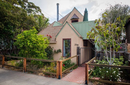 Seabright House | Walk to Boardwalk, Seabright Beach, Yacht Harbor and much much more