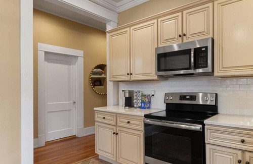 Tuscaloosa House | Walk to Bryant-Denny Stadium, Tuscaloosa AL