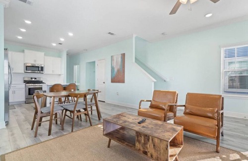 Downtown House | Walk to downtown + seafood market. *Bay views*