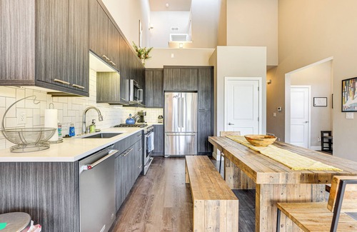 Rendezvous House | Walk to Dtwn: Fraser Retreat w/Hot Tub & Views!