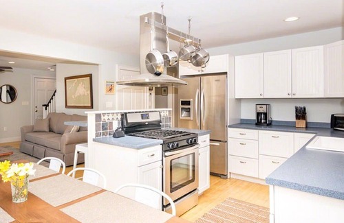 Edgartown House | Walk to Edgartown Wharf - Upgraded Vineyard Home with A/C and Outdoor Area