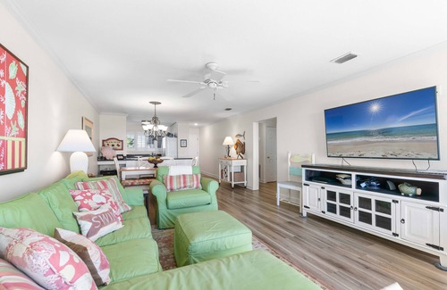 Ono Island Condo | Walk to FloraBama | Beachfront | 2 Pools, 2 Boat Docks w/Slips | My Beach Getaways