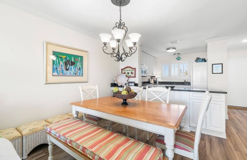Ono Island Condo | Walk to FloraBama | Beachfront | 2 Pools, 2 Boat Docks w/Slips | My Beach Getaways