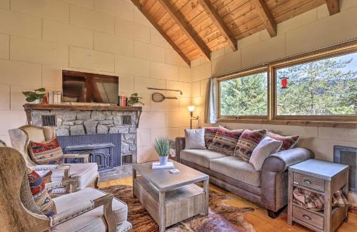 Grand Lake House | Walk to Grand Lake Historic Dtwn Cabin!