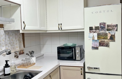 Suyeong-Gu Apartment | Walk to Gwangalli Beach/Cozy 4BR Stay for 9