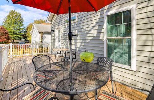 Chestertown House | Walk to Historic Chestertown Dog-Friendly Retreat