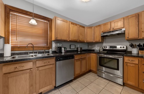 Lake George House | Walk to Lake George, the Village, & Halls Marina for Your Boat Rental!