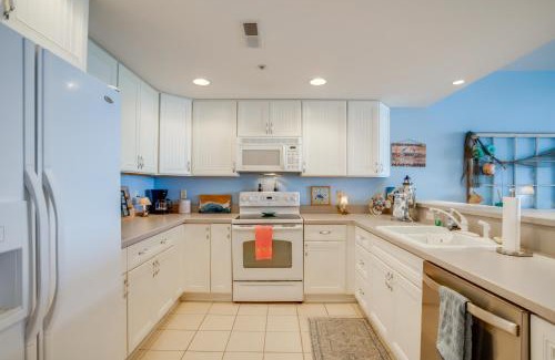 Crisfield Apartment | Walk to Main St Condo with Pool Access in Crisfield
