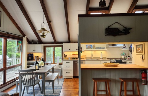 New Shoreham House | Walk To Mansion Beach