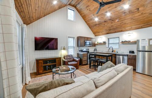 Springville House | Walk to Marina Springville Cabin with Fire Pit!