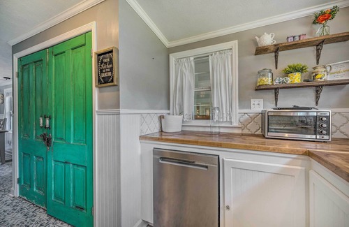 Mount Dora House | Walk to Mount Dora Historic District: Cozy Home!