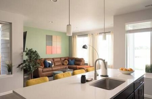 Dupont House | Walk to Parks, Games, Family Friendly, Fun Design!