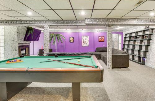 Dover House | Walk to School House Winery Home with Deck!