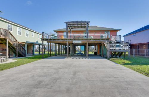 Surfside Beach House | Walk to Shore and Restaurants Surfside Beach Home!