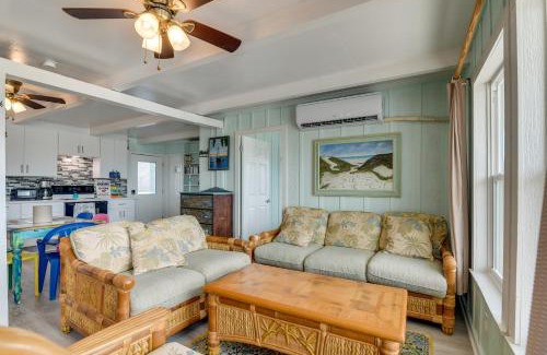 Surfside Beach House | Walk to Shore Freeport Beach House with Grill!