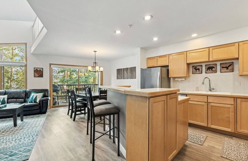 Breckenridge Villa | Walk to Snowflake Lift + walk to Main St